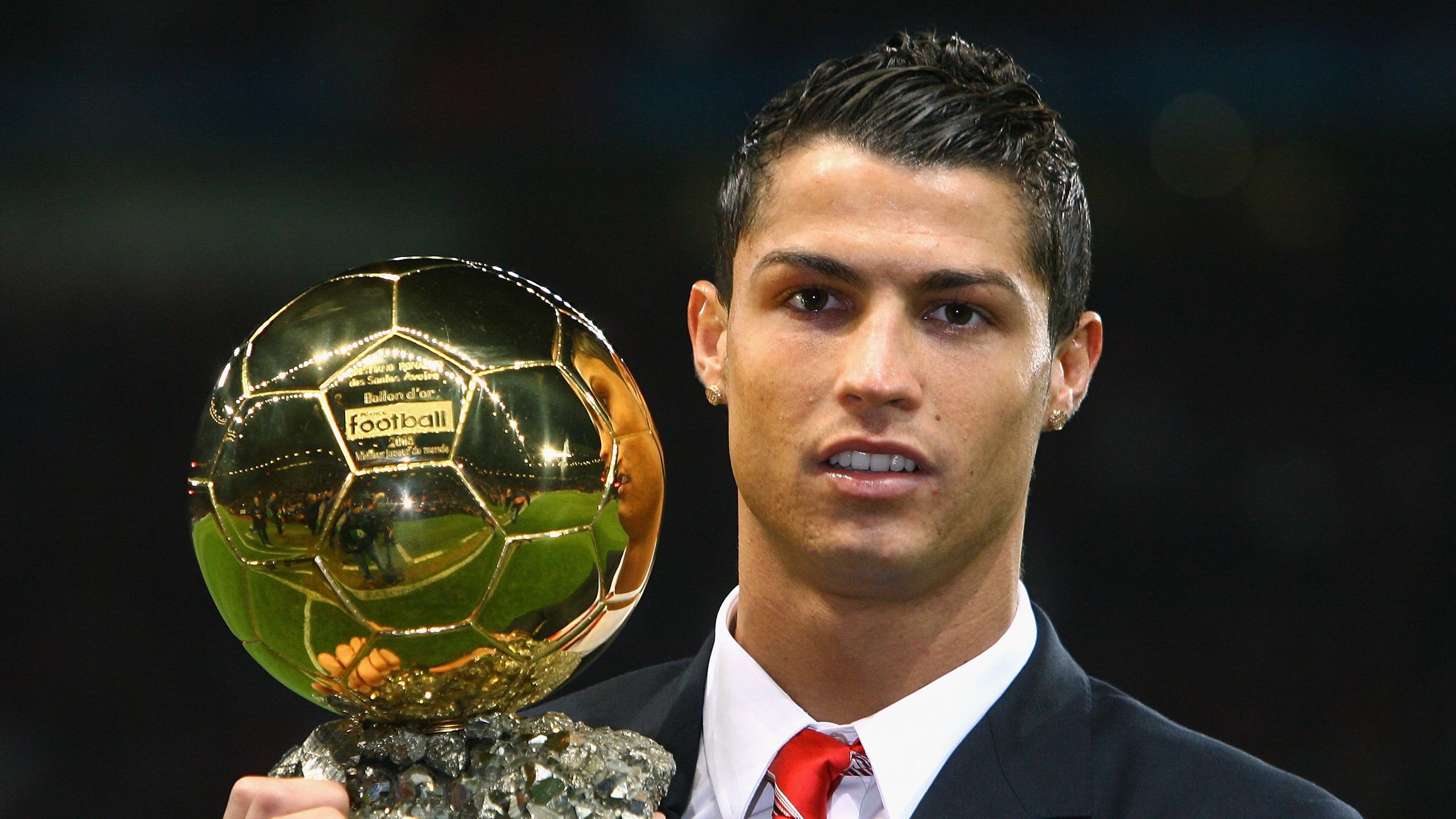 凯恩爆冷击败巴黎圣日耳曼！绝世爆冷引爆全场！凯恩绝世爆冷击败巴黎圣日耳曼！