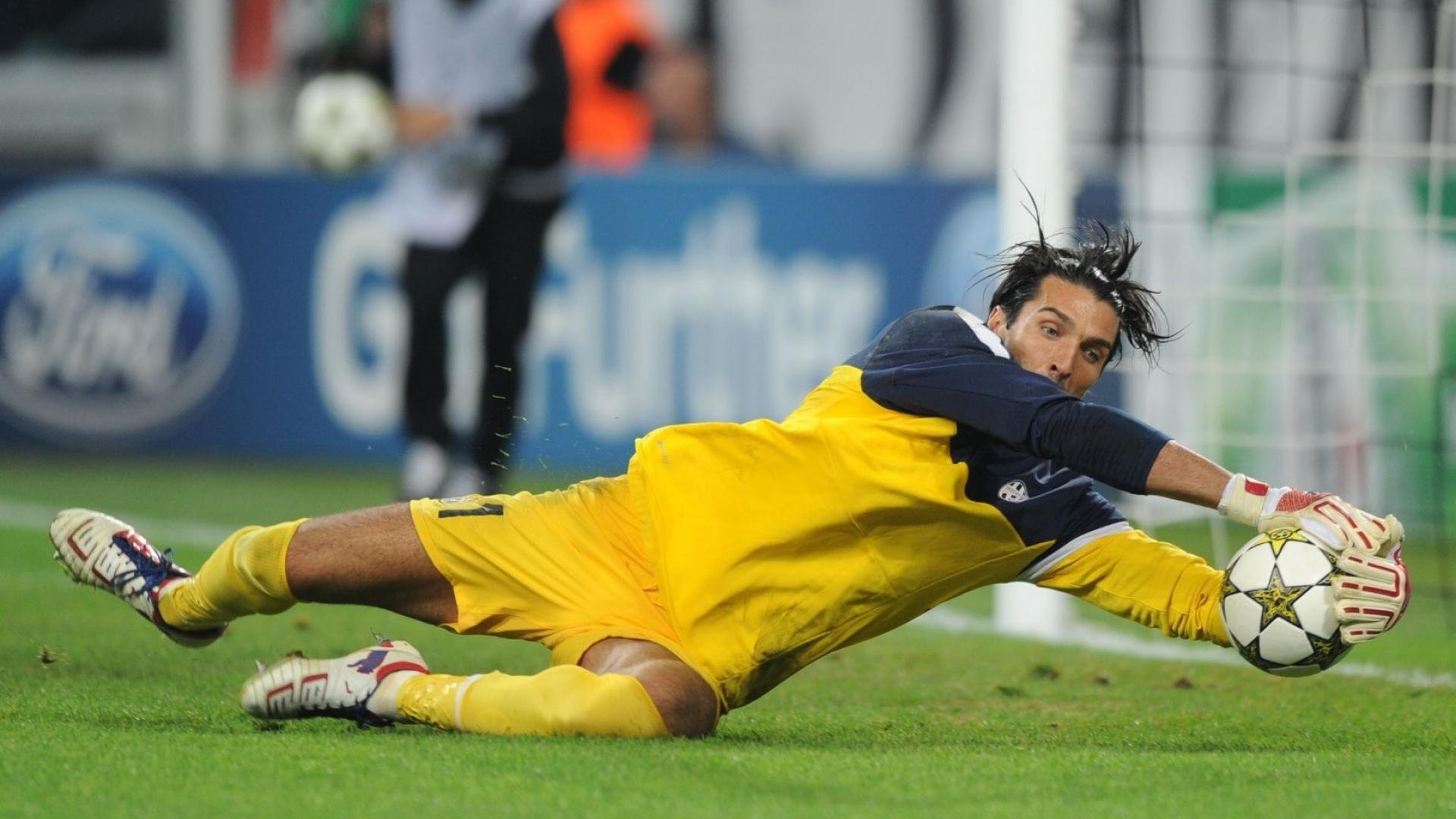 闪电两连击！巴黎圣日耳曼5分钟打崩阿森纳，英超豪门防线沦为笑柄，闪电两连击！巴黎圣日耳曼5分钟打崩阿森纳，英超豪门防线沦为笑柄